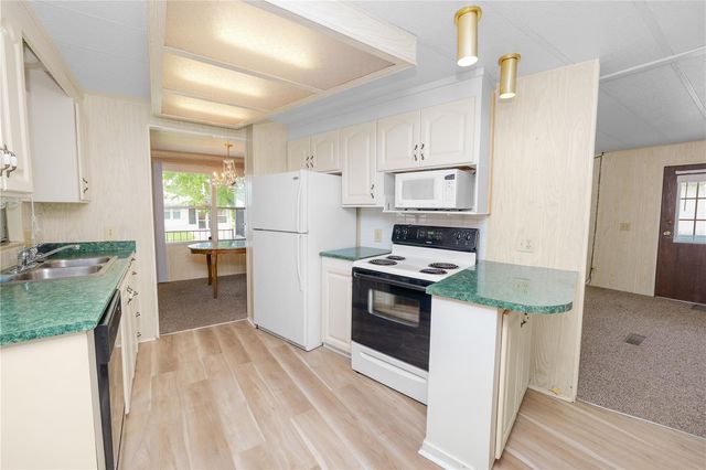 1610 REYNOLDS ROAD 4, Lakeland, FL 33801