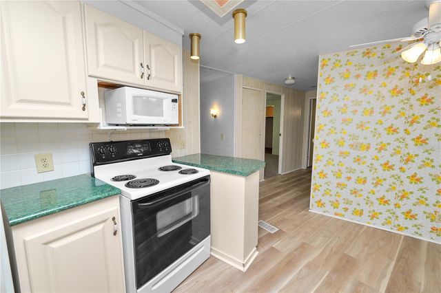 1610 REYNOLDS ROAD 4, Lakeland, FL 33801