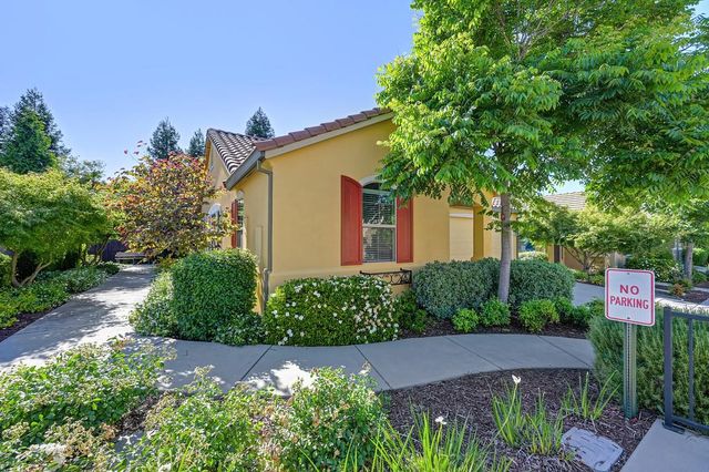 1241 Volonne Dr, Roseville, CA 95747