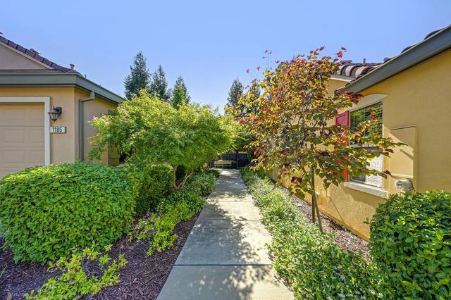 1241 Volonne Dr, Roseville, CA 95747
