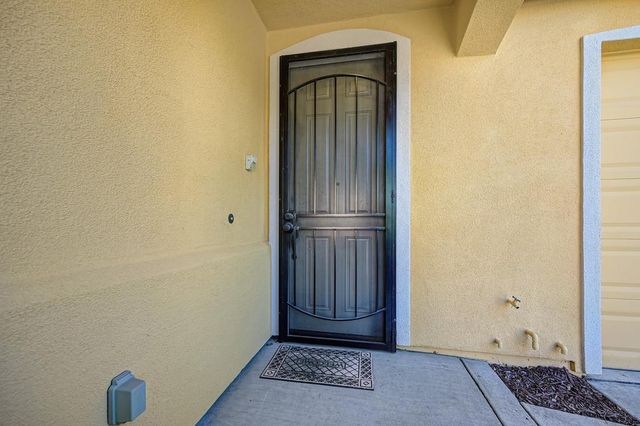 1241 Volonne Dr, Roseville, CA 95747