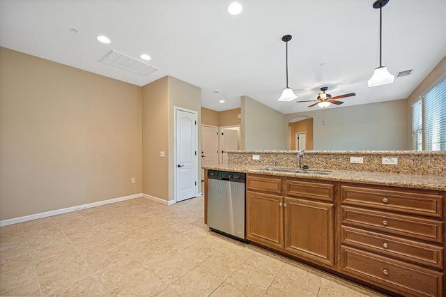 1241 Volonne Dr, Roseville, CA 95747