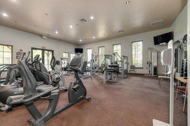 1241 Volonne Dr, Roseville, CA 95747