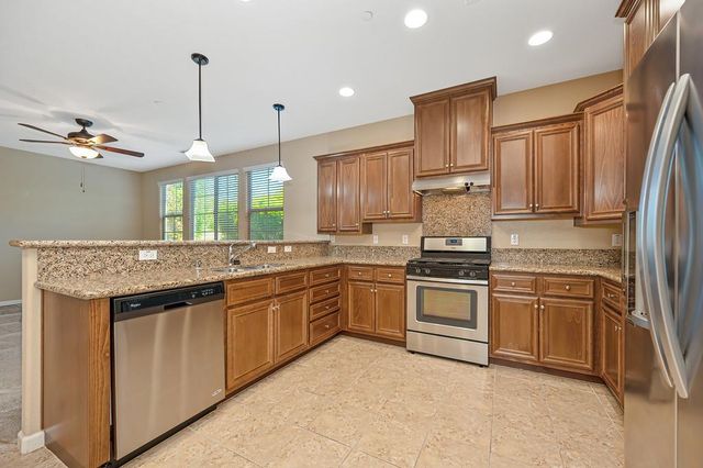 1241 Volonne Dr, Roseville, CA 95747