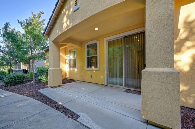 1241 Volonne Dr, Roseville, CA 95747