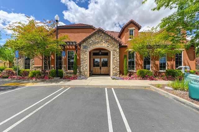 1241 Volonne Dr, Roseville, CA 95747