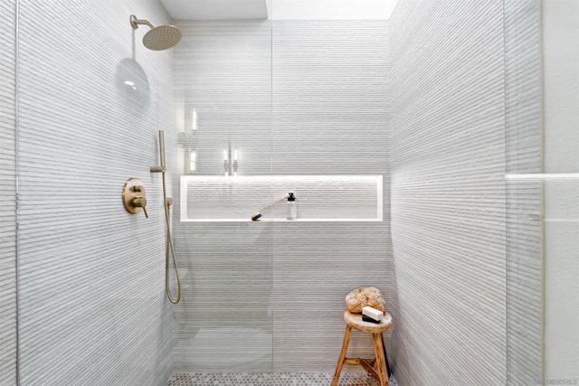 1617 Blossom Field Way, Encinitas, CA 92024