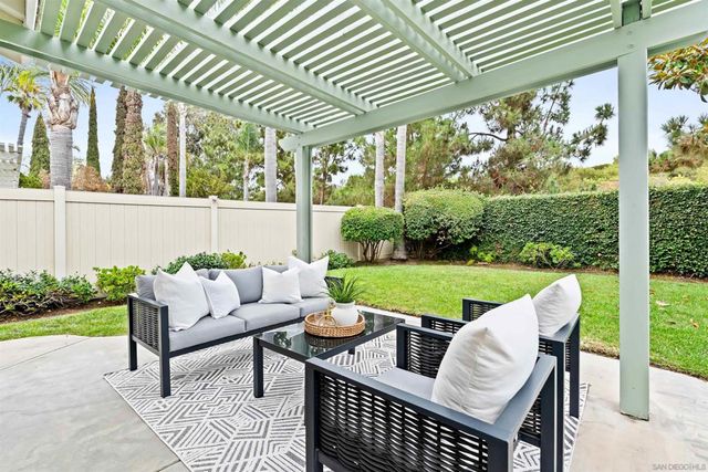 1617 Blossom Field Way, Encinitas, CA 92024