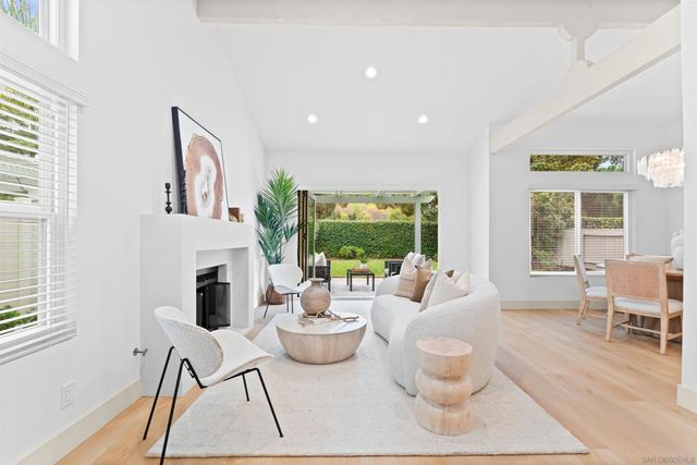 1617 Blossom Field Way, Encinitas, CA 92024