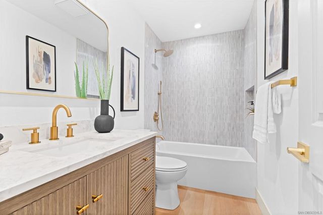 1617 Blossom Field Way, Encinitas, CA 92024