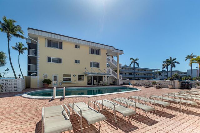 101 Doolen Court 207, North Palm Beach, FL 33408