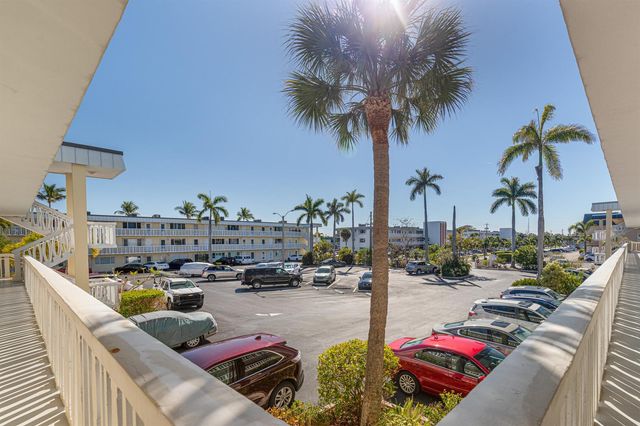 101 Doolen Court 207, North Palm Beach, FL 33408