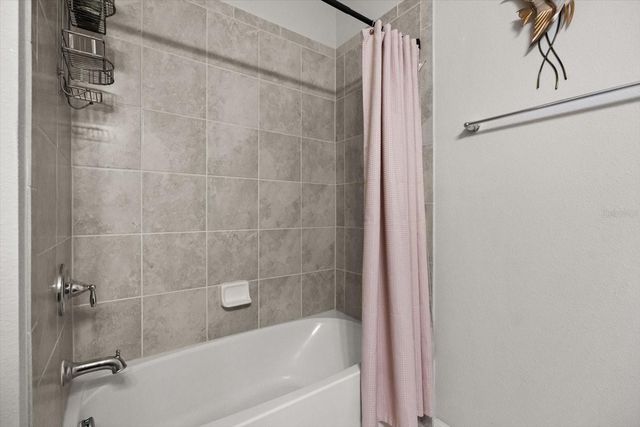 1483 EL CONTE DRIVE, Davenport, FL 33896