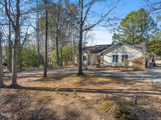 573 Broadmoor Court, Sanford, NC 27332