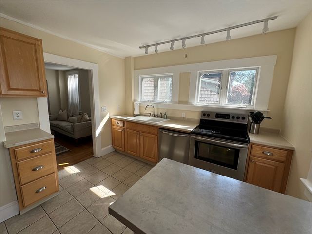49 Connection Street, Newport, RI 02840