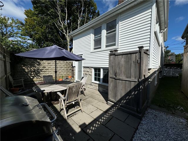 49 Connection Street, Newport, RI 02840