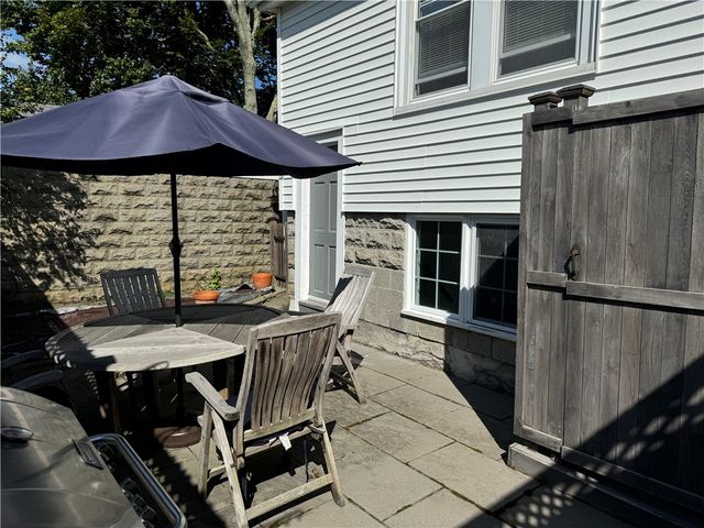 49 Connection Street, Newport, RI 02840