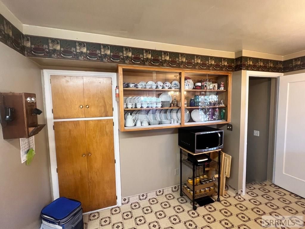 Image 7 of property listing at 285 E Elm Street, Shelley, ID 83274