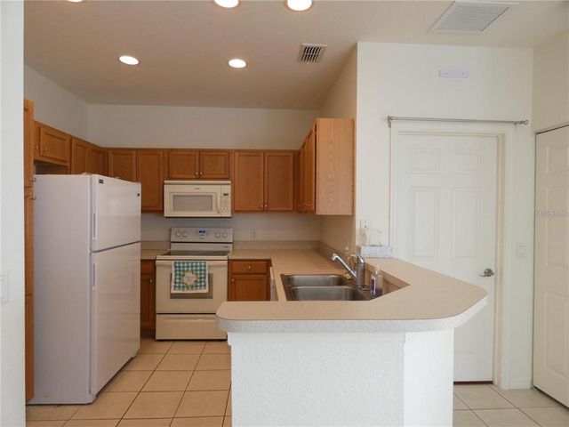 2406 GRAND CENTRAL PARKWAY 14, Orlando, FL 32839