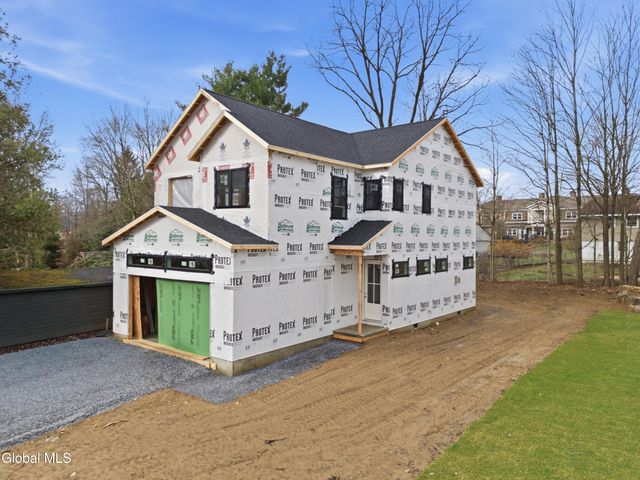 61 Van Dorn Street, Saratoga Springs, NY 12866