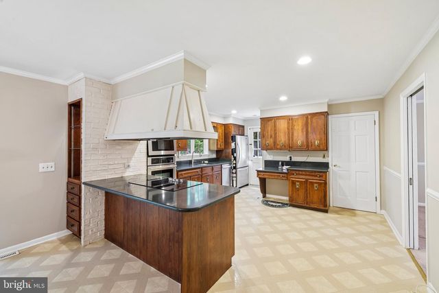 11124 OLD CARRIAGE RD, Glen Arm, MD 21057