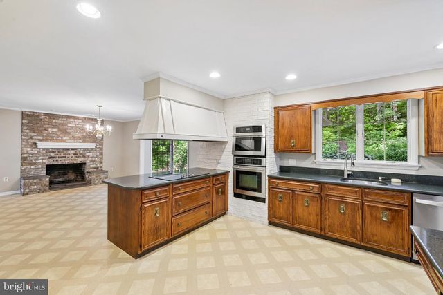 11124 OLD CARRIAGE RD, Glen Arm, MD 21057