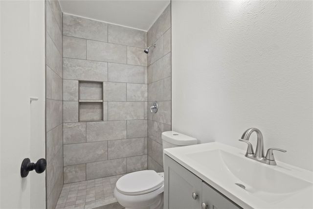 3209 N Calais Street, Sherman, TX 75090