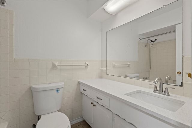 3209 N Calais Street, Sherman, TX 75090