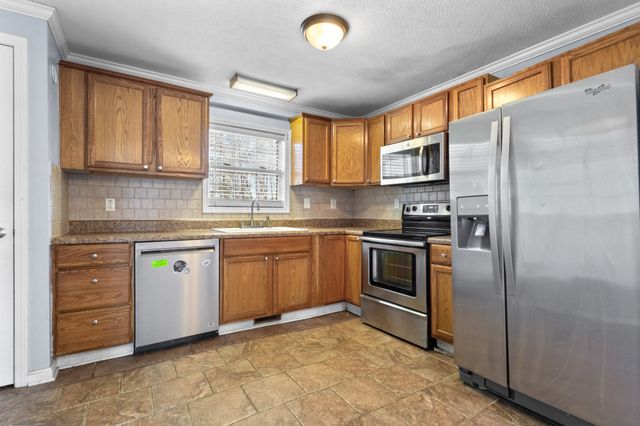 2550 Lylewood Rd, Woodlawn, TN 37191