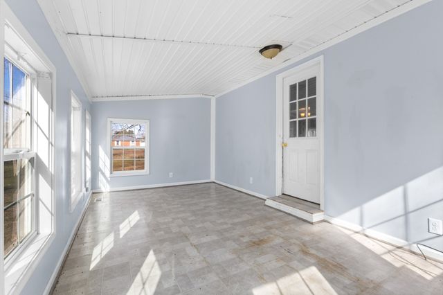 2550 Lylewood Rd, Woodlawn, TN 37191