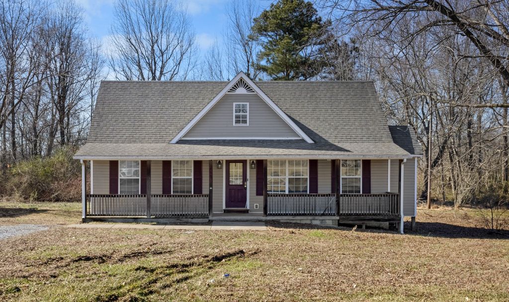 2550 Lylewood Rd, Woodlawn, TN 37191