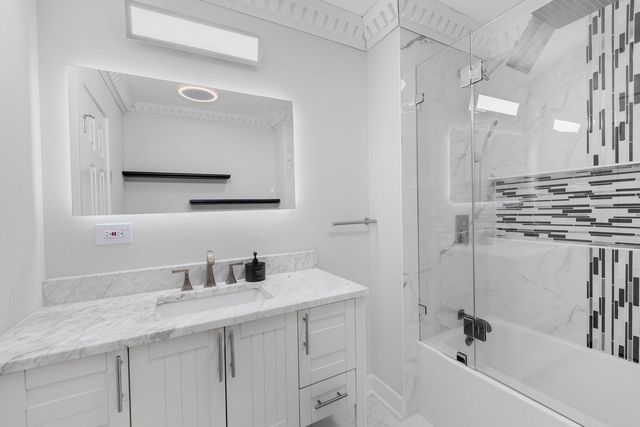 4 Waverly Court, Park Forest, IL 60466