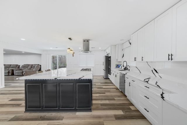 4 Waverly Court, Park Forest, IL 60466