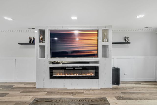 4 Waverly Court, Park Forest, IL 60466