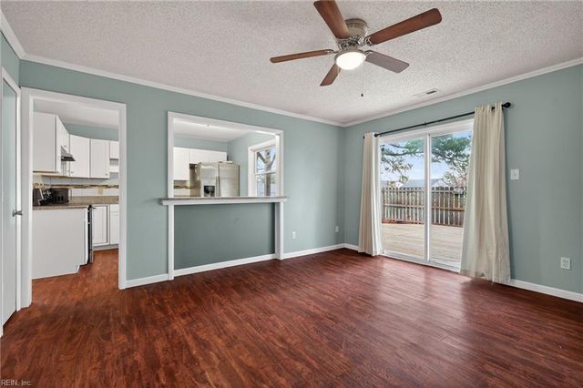 1621 Helmsley CT, Virginia Beach, VA 23464