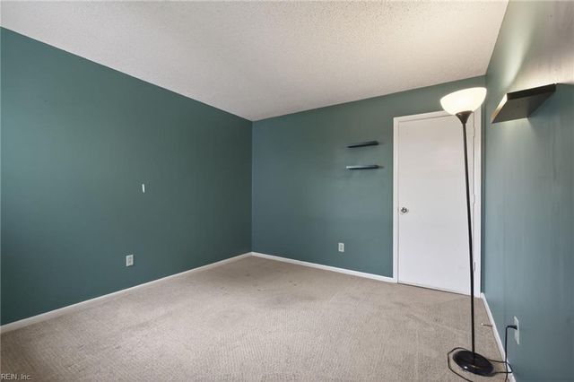 1621 Helmsley CT, Virginia Beach, VA 23464