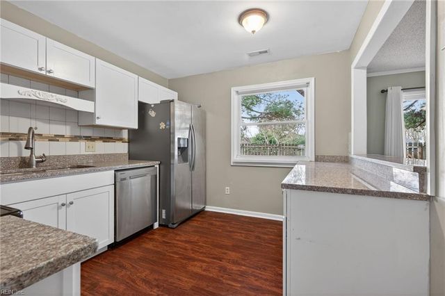 1621 Helmsley CT, Virginia Beach, VA 23464