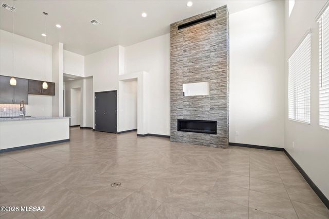 9820 S Rolling Water Drive, Vail, AZ 85641