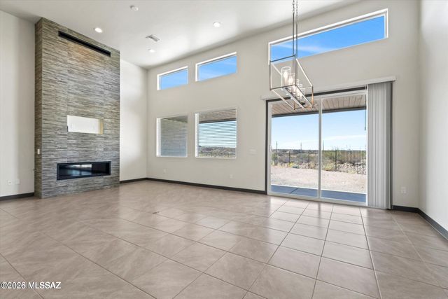 9820 S Rolling Water Drive, Vail, AZ 85641