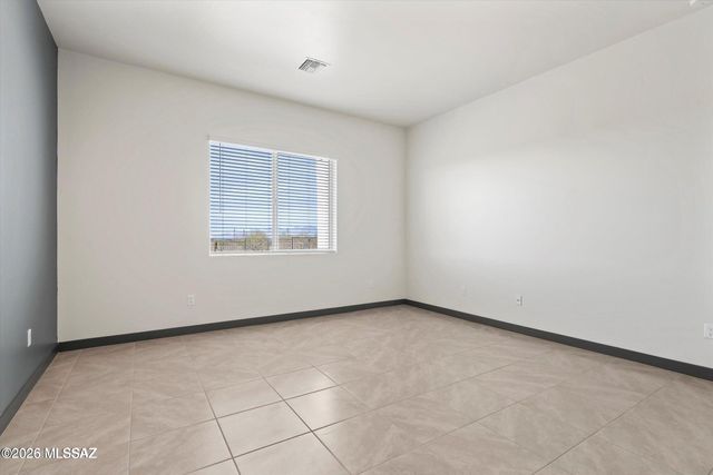 9820 S Rolling Water Drive, Vail, AZ 85641