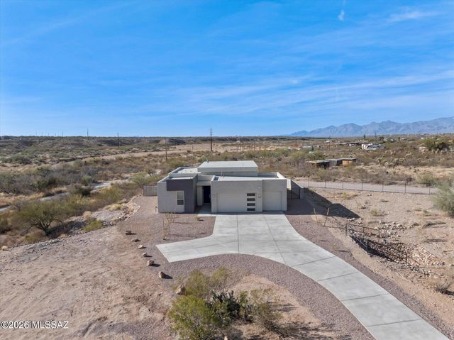 9820 S Rolling Water Drive, Vail, AZ 85641