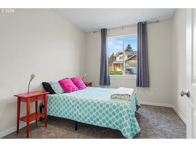 415 Nw 6TH St, Willamina, OR 97396