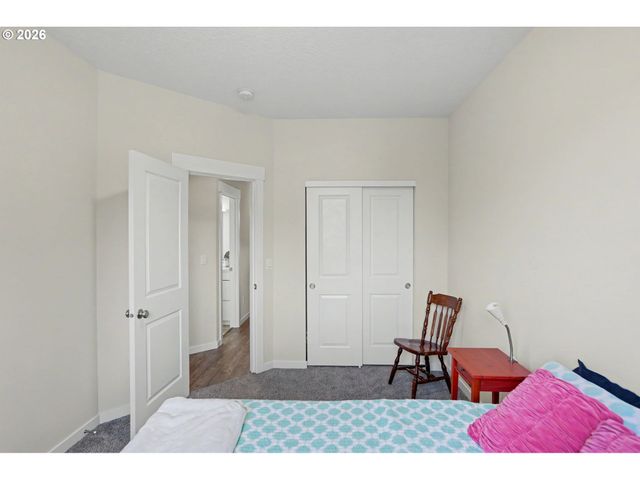 415 Nw 6TH St, Willamina, OR 97396