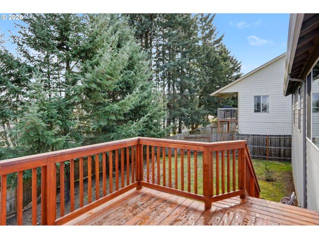 415 Nw 6TH St, Willamina, OR 97396
