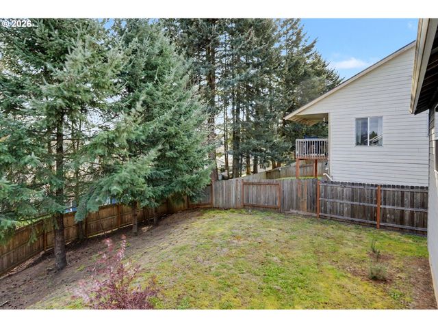 415 Nw 6TH St, Willamina, OR 97396