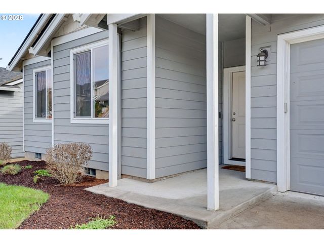 415 Nw 6TH St, Willamina, OR 97396