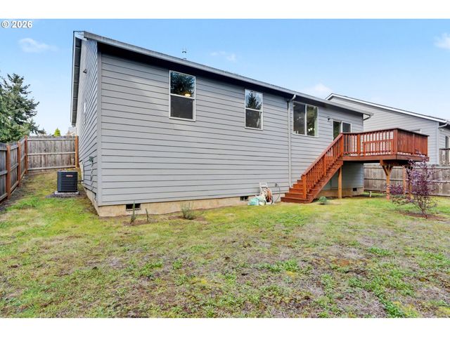 415 Nw 6TH St, Willamina, OR 97396