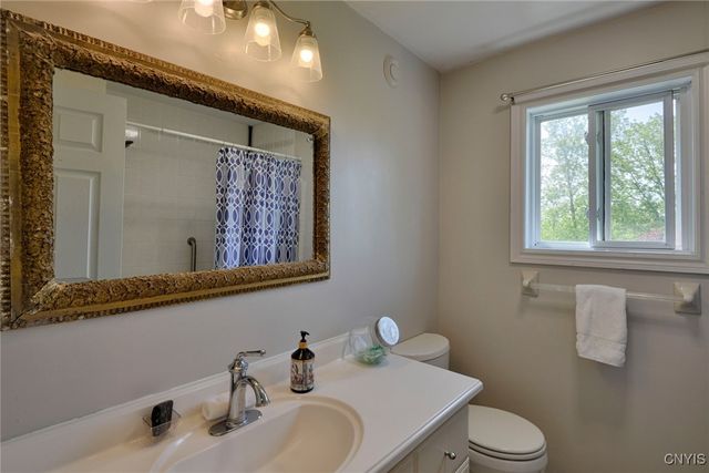 131 Pleasant Valley Road, Hammond, NY 13646