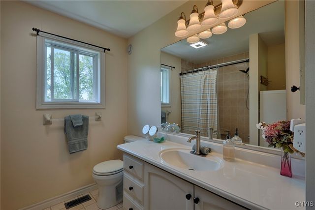 131 Pleasant Valley Road, Hammond, NY 13646