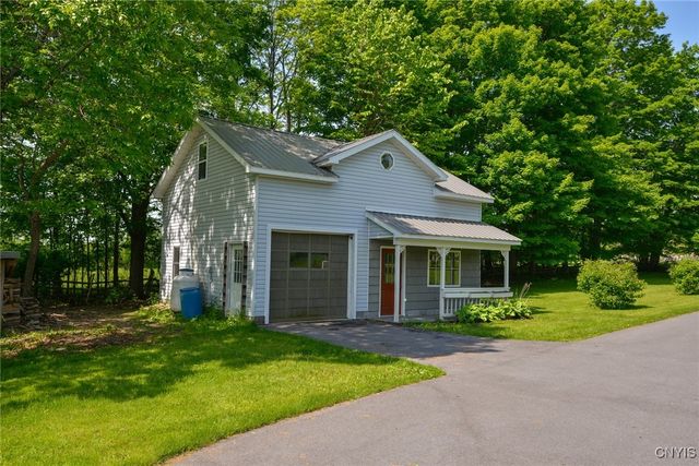 131 Pleasant Valley Road, Hammond, NY 13646